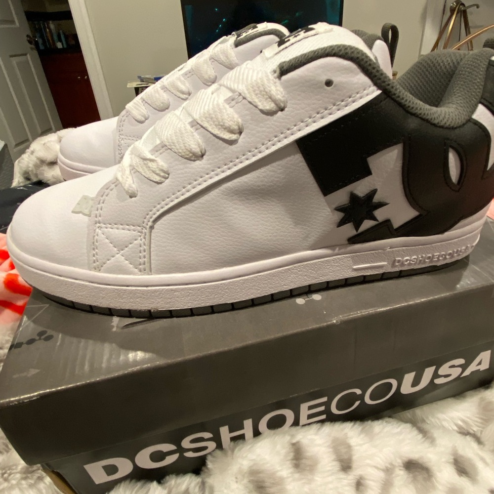 Mens dc court graffik sneakers